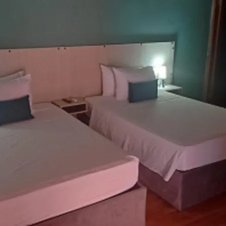 Pensión Room In Guest Room - Ca-5 Room In Cartagena